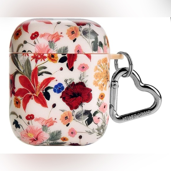 Velvet Caviar Other - Velvet Caviar AirPods Gen 1/2 Case with Heart Clip “Nude Vintage Florals”